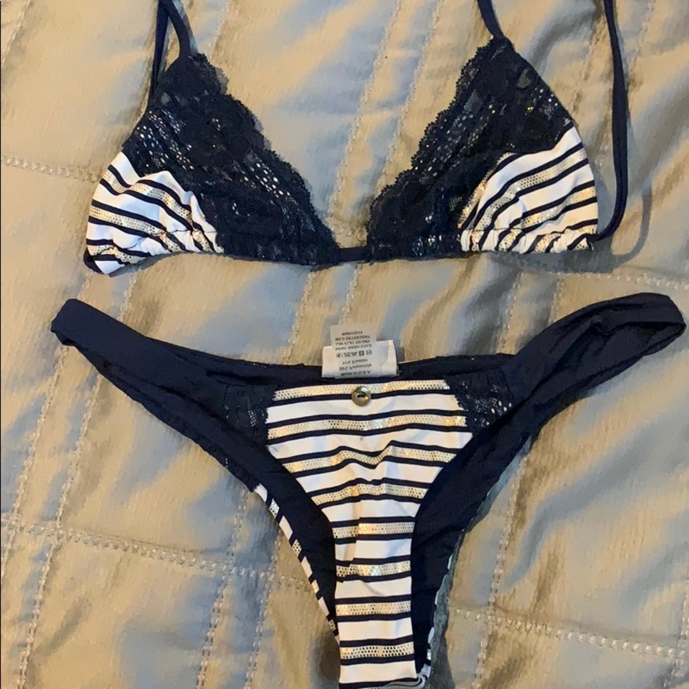 Beach bunny navy, gold and white bikini
